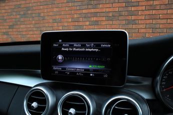 Mercedes-Benz C Class 2.1 C250d AMG Line (Premium) G-Tronic+ Euro 6 (s/s) 5dr