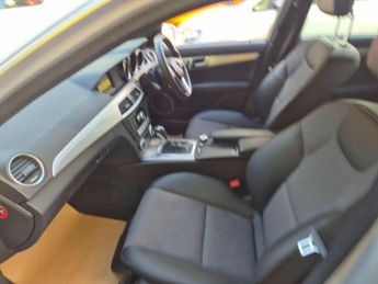 Mercedes-Benz C Class 1.8 C180 BlueEfficiency Sport G-Tronic+ Euro 5 (s/s) 5dr