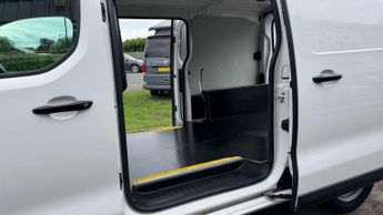 Peugeot Expert 1000 100kW 75kWh Professional Van Auto