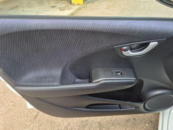 Honda Jazz 1.4 i-VTEC ES Plus 5dr CVT