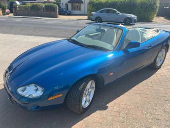 Jaguar Xk8 4.0  2dr Auto