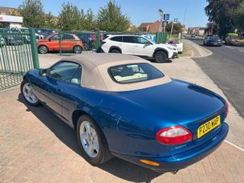 Jaguar Xk8 4.0  2dr Auto