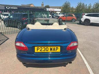 Jaguar Xk8 4.0  2dr Auto