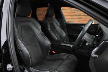 Volvo XC60 2.0h T8 Twin Engine 10.4kWh R-Design Auto AWD Euro 6 (s/s) 5dr