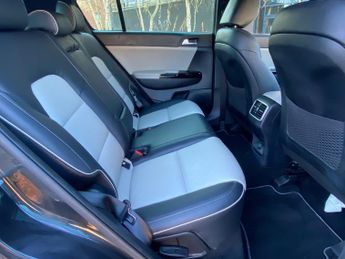 Kia Sportage 2.0 CRDi GT-Line 5dr Auto [AWD]
