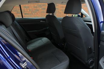 Volkswagen Golf 1.5 eTSI MHEV Style DSG Euro 6 (s/s) 5dr