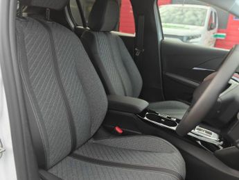 Peugeot e-208 50kWh Allure Hatchback 5dr Electric Auto (7.4kW Charger) (136 ps