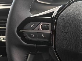 Peugeot e-208 50kWh Allure Hatchback 5dr Electric Auto (7.4kW Charger) (136 ps