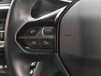 Peugeot e-208 50kWh GT Premium Auto 5dr