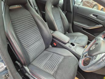 Mercedes-Benz A Class A200 BlueEFFICIENCY AMG Sport 5dr Auto