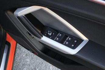 Audi Q3 1.5 TFSI CoD 35 Sport S Tronic Euro 6 (s/s) 5dr