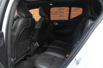 Volvo XC40 2.0 B5 MHEV R-Design Pro Auto AWD Euro 6 (s/s) 5dr