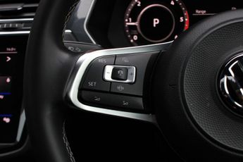 Volkswagen Tiguan 2.0 TDI R-Line DSG Euro 6 (s/s) 5dr