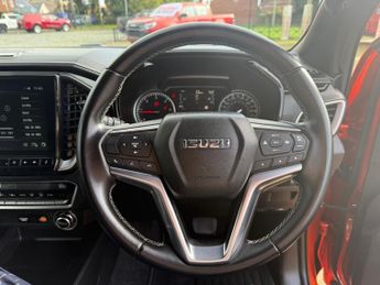 Isuzu D-max 1.9 V-Cross Double Cab 4x4 Auto