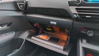 Citroen e-C4 X 50kWh e-series Fastback Auto 4dr (7.4kW Charger)