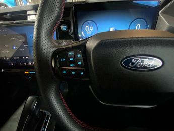 Ford Puma 1.0 EcoBoost Hybrid mHEV ST-Line 5dr DCT