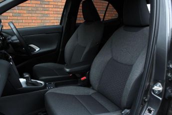 Toyota Yaris Cross 1.5 VVT-h Design E-CVT Euro 6 (s/s) 5dr