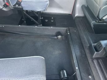 Ford Tourneo Custom 2.0 TDCi EcoBlue 130ps L/R 4 Seater Titanium Auto