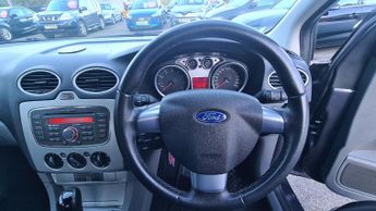 Ford Focus 1.6 Zetec 5dr Auto