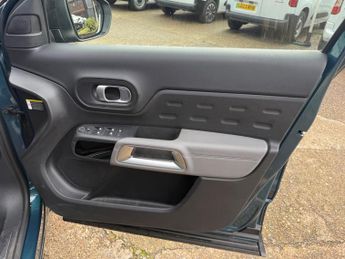 Citroen C5 Aircross 1.6 13.2kWh Black Edition e-EAT8 Euro 6 (s/s) 5dr