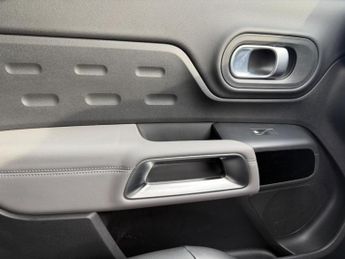 Citroen C5 Aircross 1.6 13.2kWh Black Edition e-EAT8 Euro 6 (s/s) 5dr