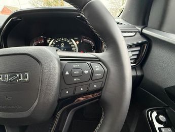 Isuzu D-max 1.9 V-Cross Double Cab 4x4 Auto