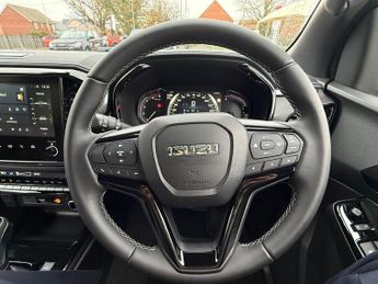 Isuzu D-max 1.9 V-Cross Double Cab 4x4 Auto