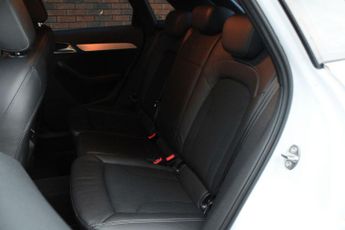 Audi Q3 2.0 TDI S line S Tronic quattro Euro 5 (s/s) 5dr