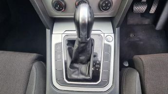 Volkswagen Passat 2.0 TDI SE Business 5dr DSG