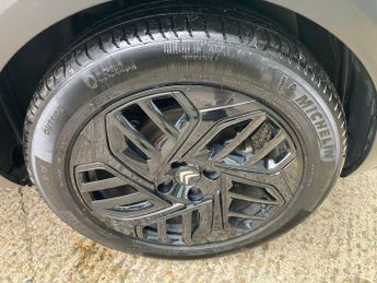 Citroen e-C4 50kWh e-series Auto 5dr (7.4kW Charger)