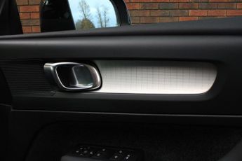 Volvo XC40 1.5h T4 Recharge 10.7kWh Core Auto Euro 6 (s/s) 5dr