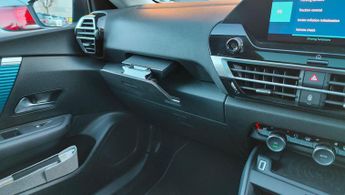 Citroen e-C4 50kWh Shine Plus Auto 5dr (7.4kW Charger)