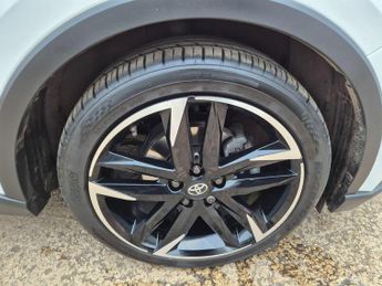 Toyota C-HR 1.8 Hybrid GR Sport 5dr CVT