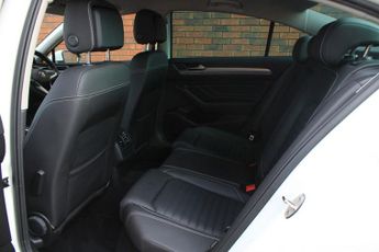 Volkswagen Passat 1.4 TSI 13kWh GTE Advance DSG Euro 6 (s/s) 4dr