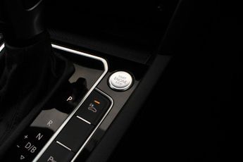 Volkswagen Passat 1.4 TSI 13kWh GTE Advance DSG Euro 6 (s/s) 4dr