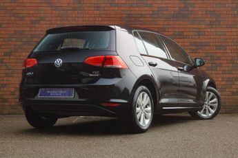 Volkswagen Golf 1.6 TDI BlueMotion Tech SE DSG Euro 5 (s/s) 5dr