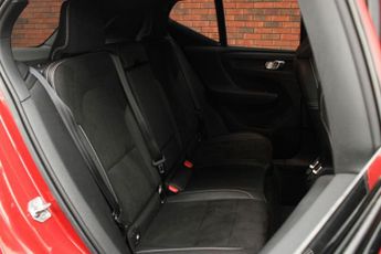 Volvo XC40 2.0 D4 R-Design Pro Auto AWD Euro 6 (s/s) 5dr