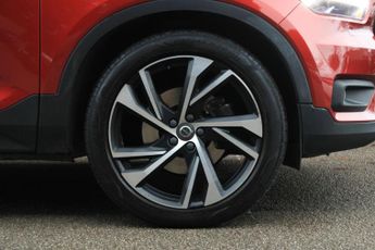 Volvo XC40 2.0 D4 R-Design Pro Auto AWD Euro 6 (s/s) 5dr