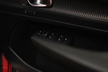 Volvo XC40 2.0 D4 R-Design Pro Auto AWD Euro 6 (s/s) 5dr