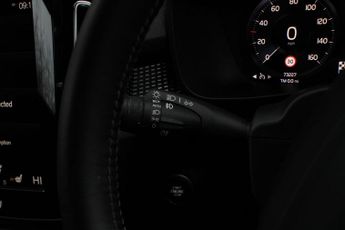 Volvo XC40 2.0 D4 R-Design Pro Auto AWD Euro 6 (s/s) 5dr