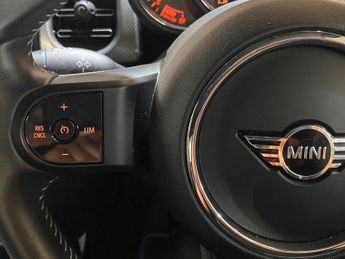Mini Hatchback 1.5 Cooper Exclusive 5dr Auto