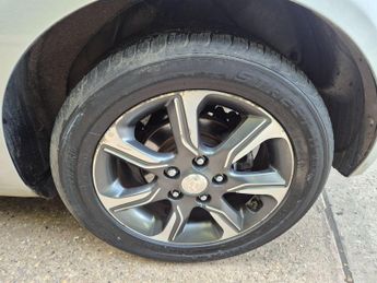 Hyundai ix20 1.6 Premium Nav 5dr Auto