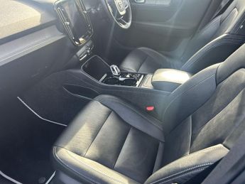Volvo XC40 2.0 T4 Inscription 5dr AWD Geartronic