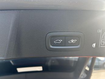 Volvo XC40 2.0 T4 Inscription 5dr AWD Geartronic