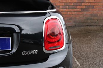 Mini Convertible 1.5 Cooper Auto Euro 6 (s/s) 2dr