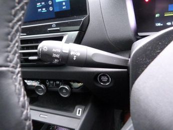 Citroen e-C4 50kWh Shine Plus Auto 5dr (7.4kW Charger)