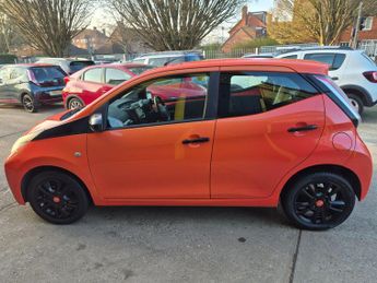 Toyota Aygo 1.0 VVT-i X-Cite 5dr x-shift