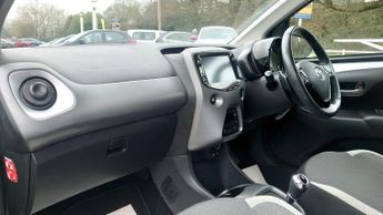 Toyota Aygo 1.0 VVT-i X-Trend TSS 5dr x-shift