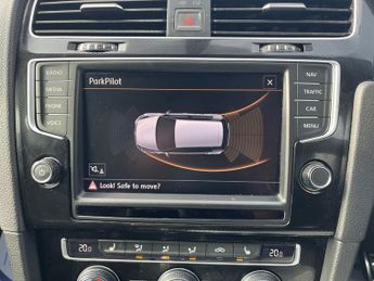 Volkswagen Golf 2.0 TDI GTD 3dr DSG [Nav] PL66BKG