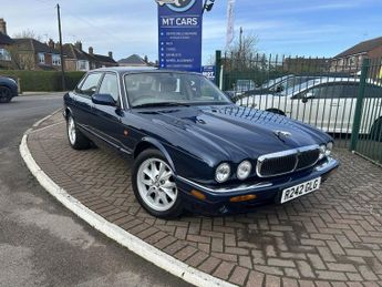 Jaguar XJ XJ8 4.0 4dr Auto